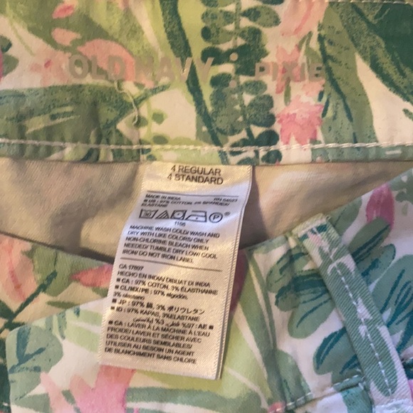 Size four regular standard old navy business slacks - Picture 3 of 8